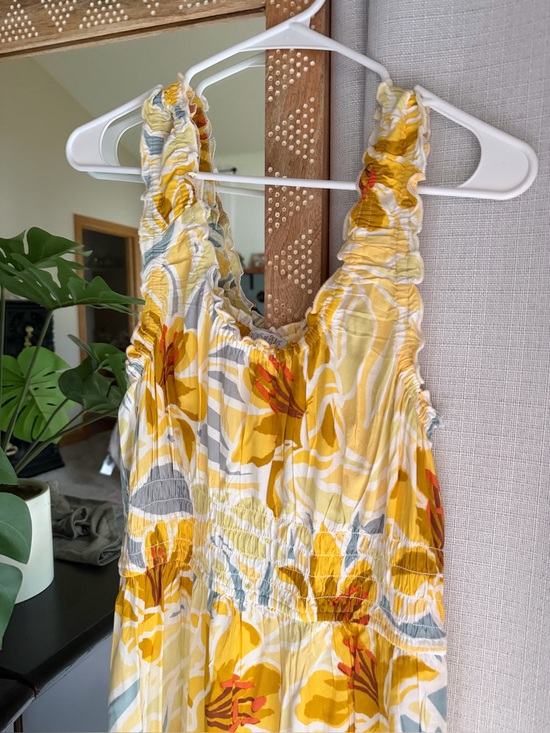 Patrons of Peace Tops - Sleeveless Yellow Floral summer dress Women’s size medium